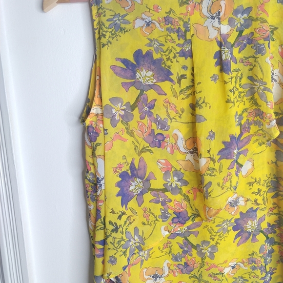 ANTHRO HD in Paris Ruffle Sleeve Floral Top - Picture 3 of 8